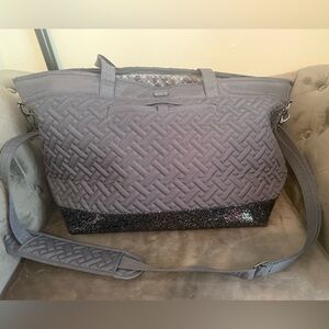 Lug Avion Quilted Bag with Black and Gray Pattern